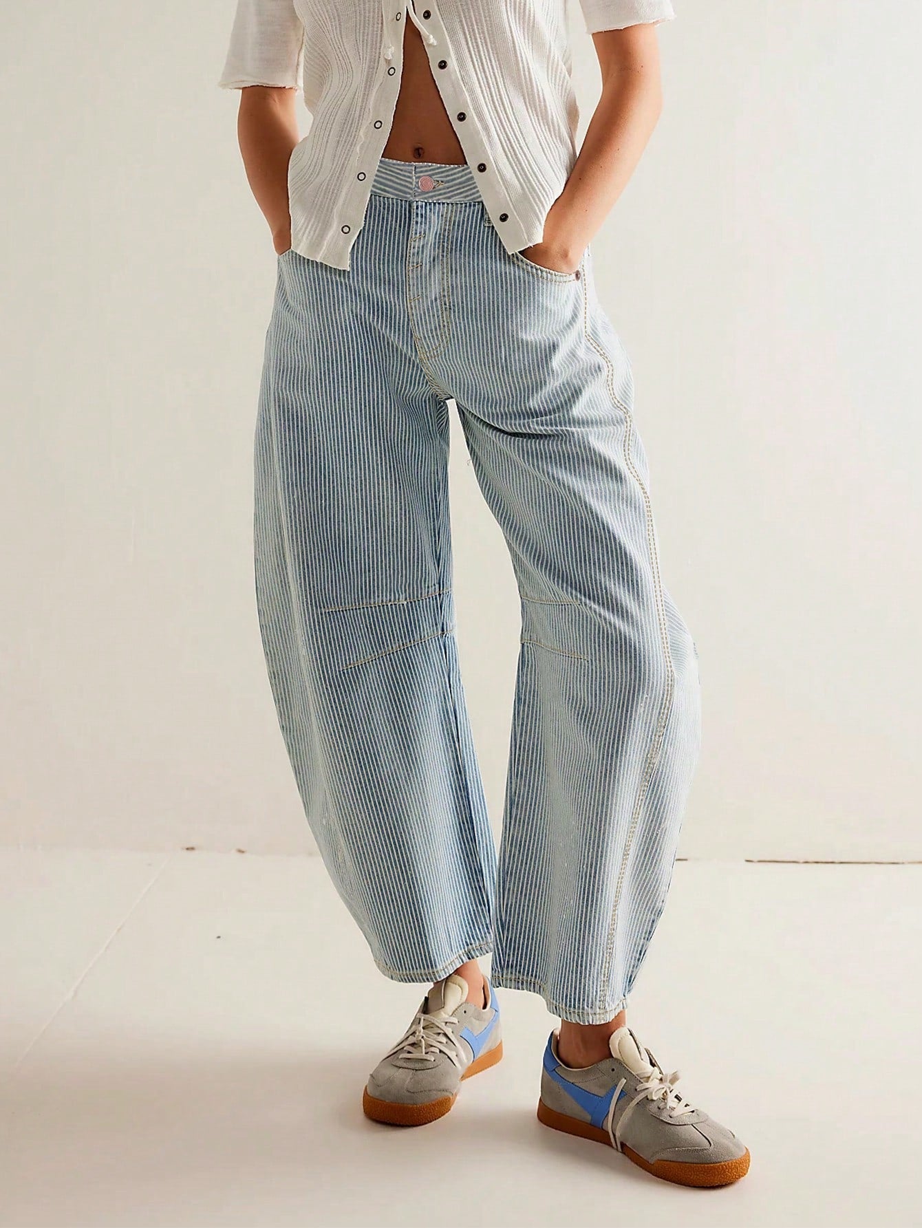 Women's Loose Fit Jeans with Comfort and Durability