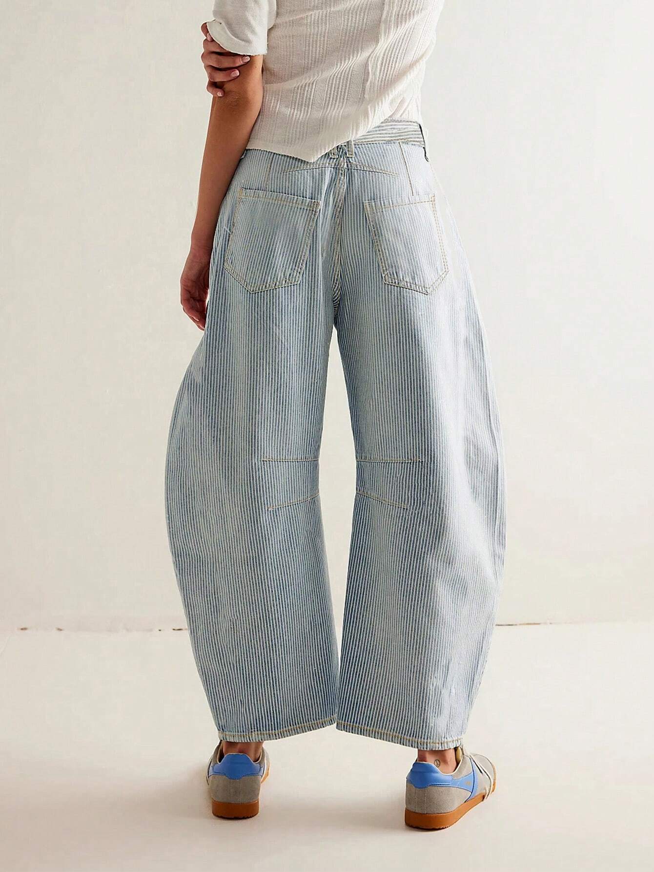 Women's Loose Fit Jeans with Comfort and Durability