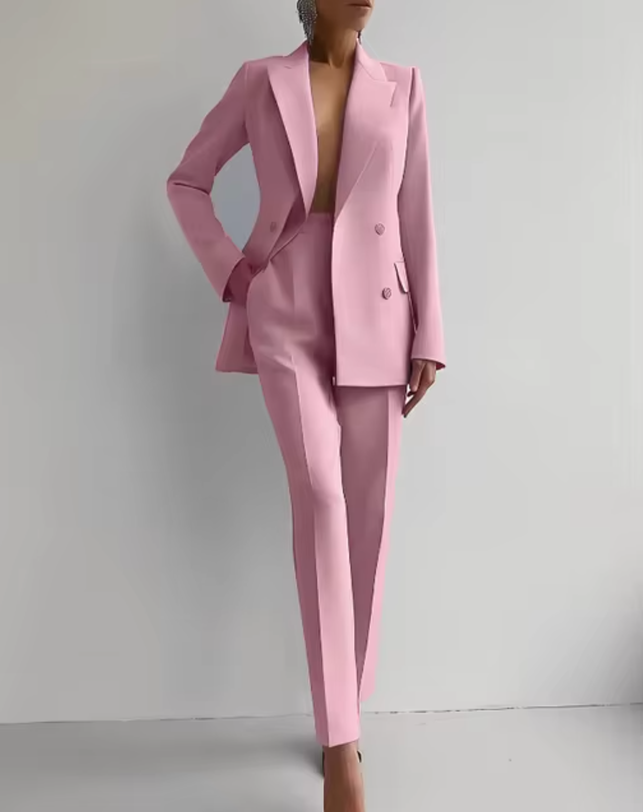 Women's Elegant Blazer and Pleated Pants Suit
