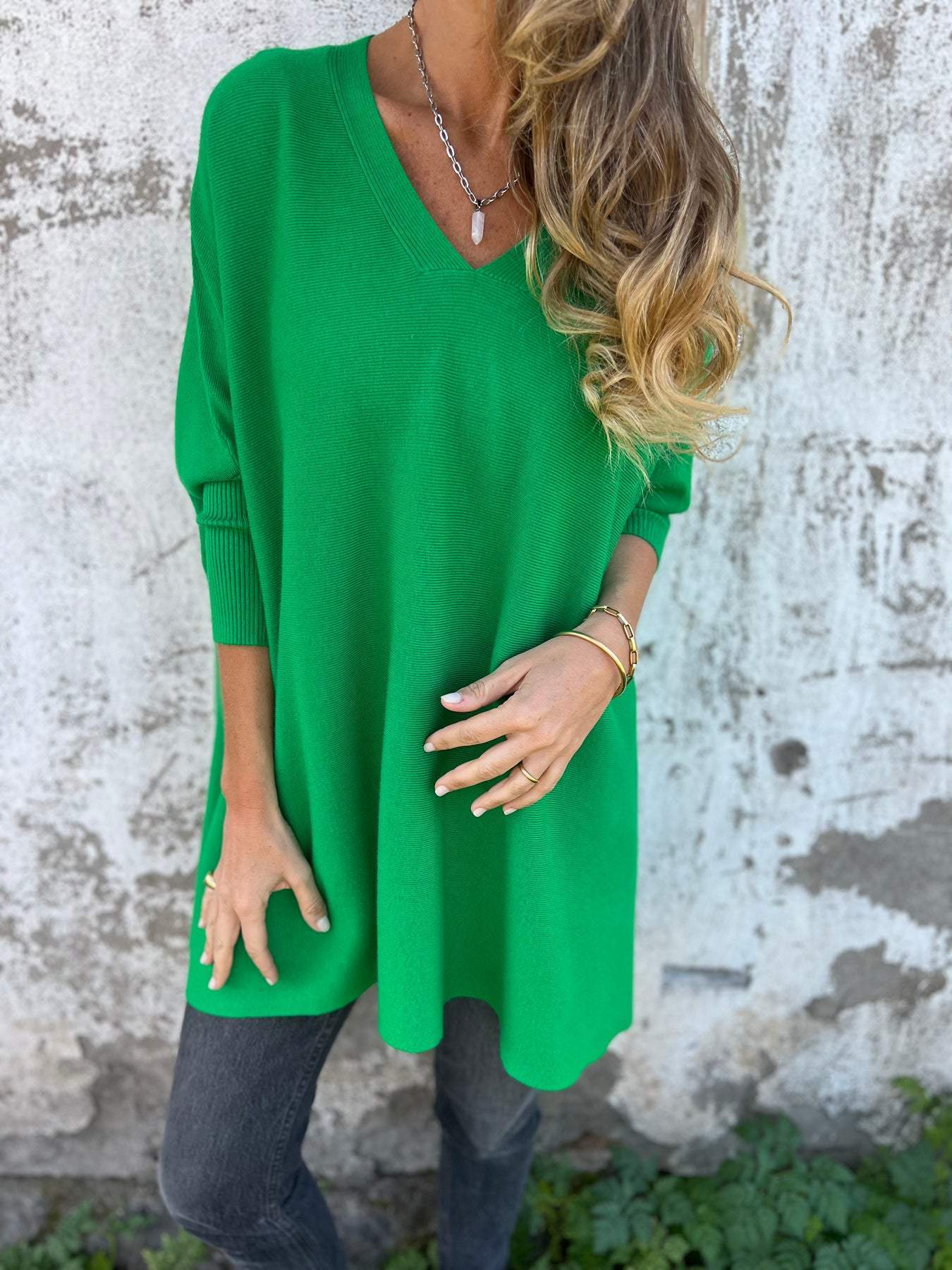 Women’s Oversized V-Neck Shirt with Drop Shoulders and Long Sleeves