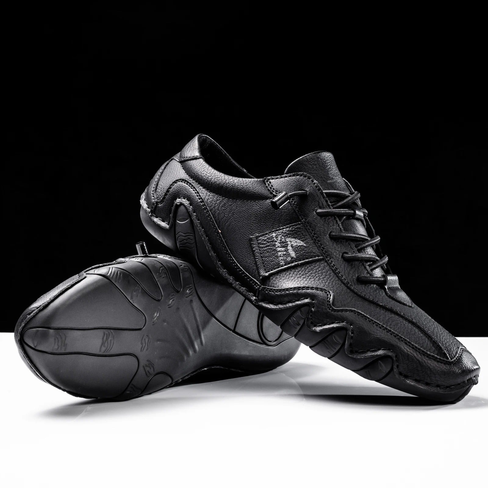 Men’s Lace-Up Casual Shoes with Contrast Stitching and Curved Sole