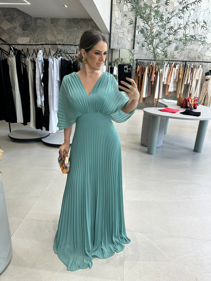 Women’s Elegant Maxi Dress with Pleated Skirt and Wide Sleeves