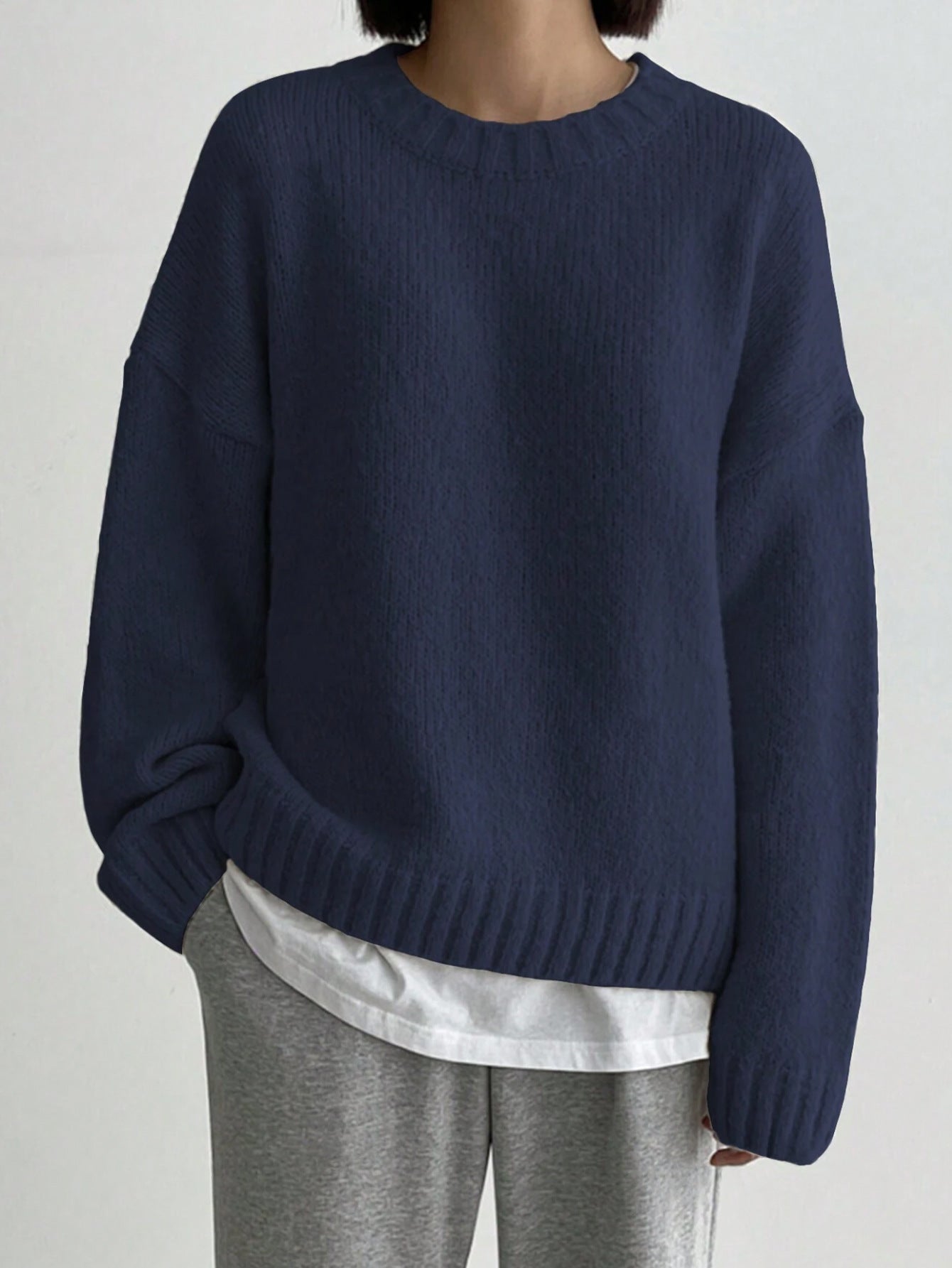 Women’s Oversized Knit Jumper with Crew Neck and Ribbed Trim