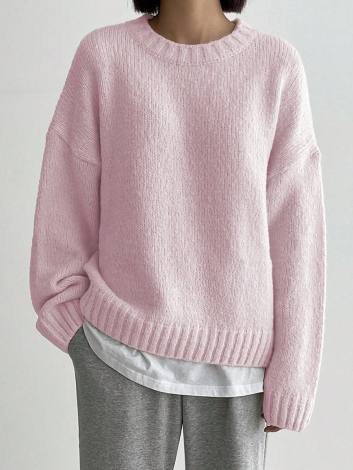 Women’s Oversized Knit Jumper with Crew Neck and Ribbed Trim
