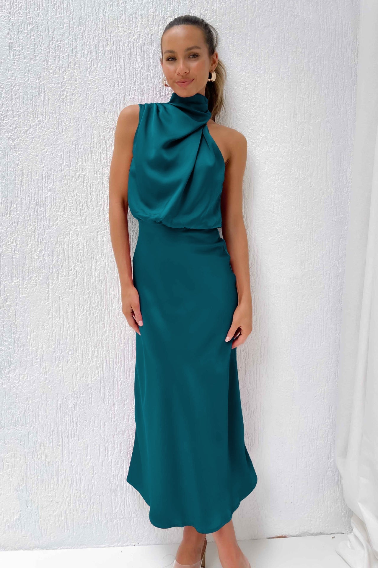 Women's Elegant Halter Neck Maxi Dress