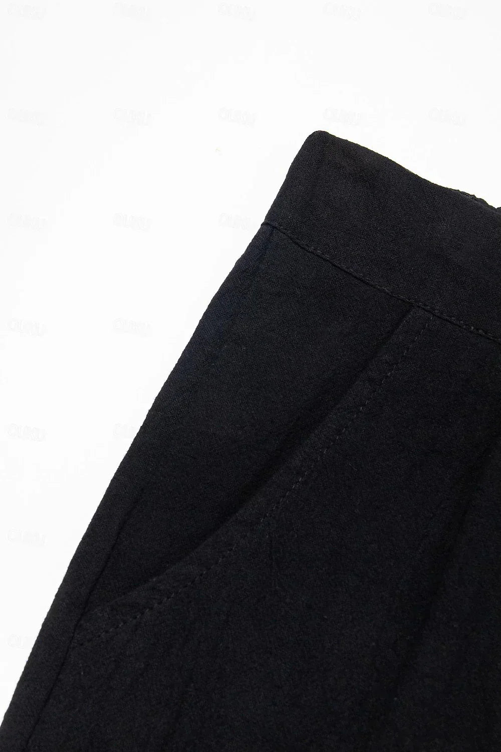 Men's Tailored Pleated Shorts with Cuffed Hem and Side Pockets