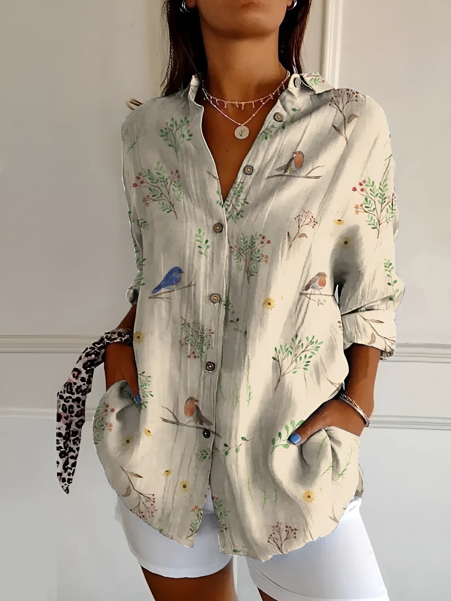 Women's Floral Button-Up Blouse with Long Sleeves and Relaxed Fit