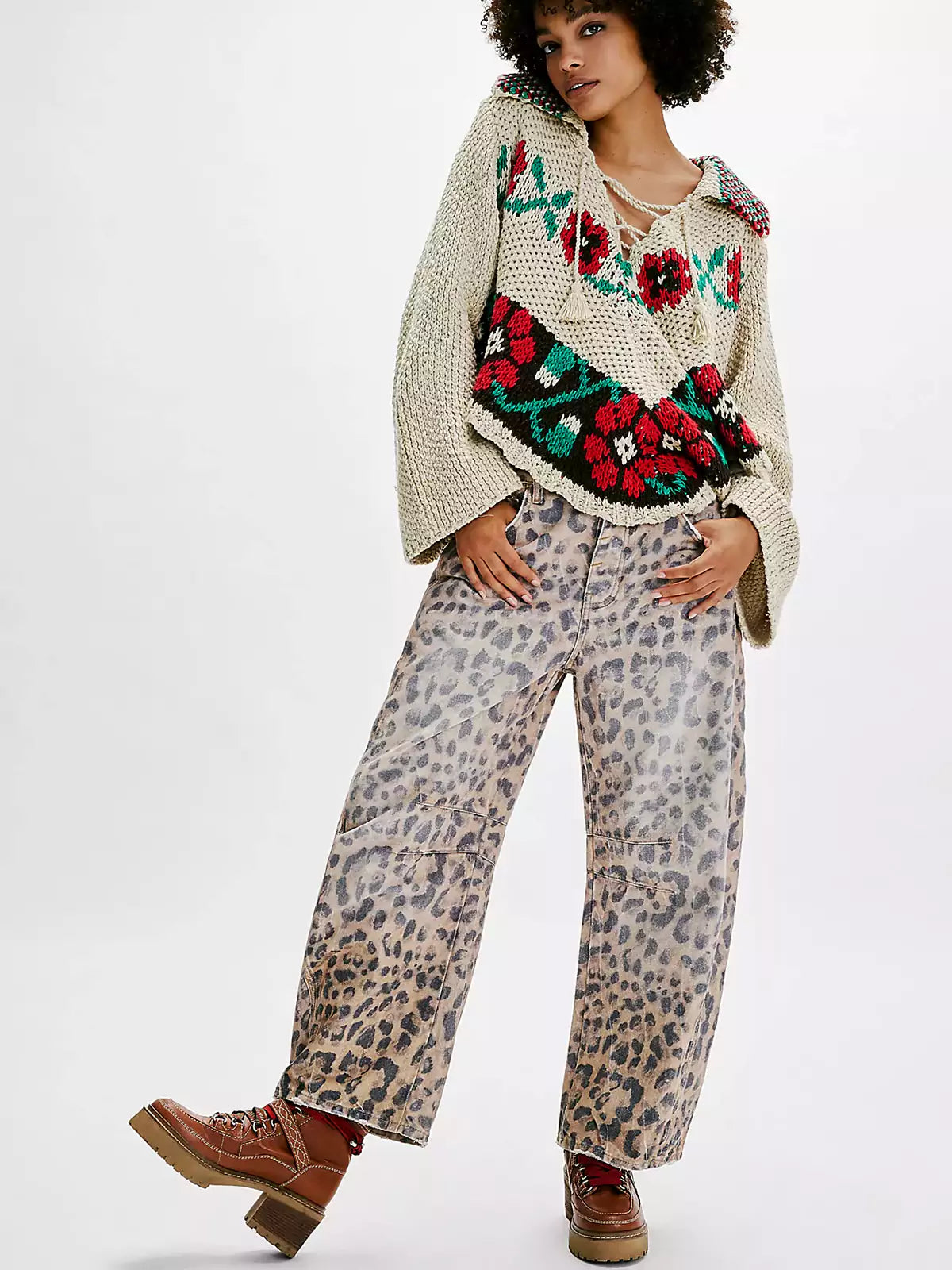 Women's leopard-print barrel jeans