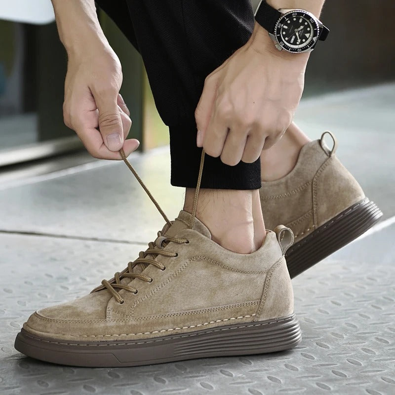 Men’s Casual Lace-Up Sneakers with Contrast Sole and Raised Stitching