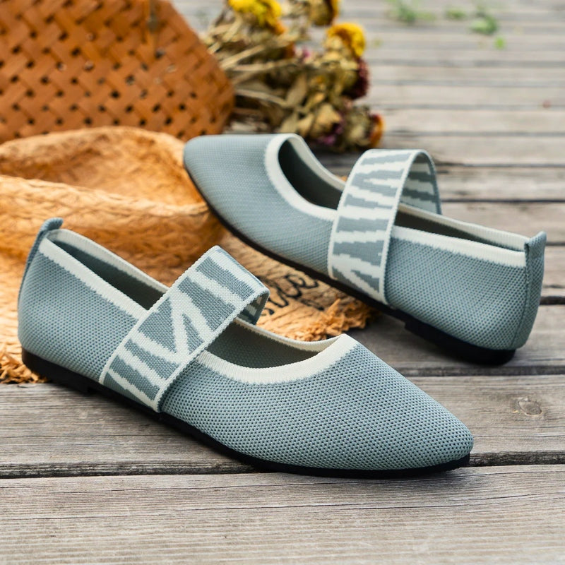 Women's Stylish Flats with Adjustable Strap for Comfortable Fit