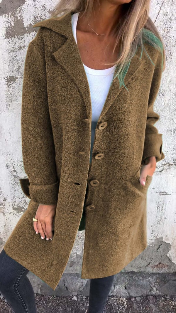 Women's wool coat with lapels