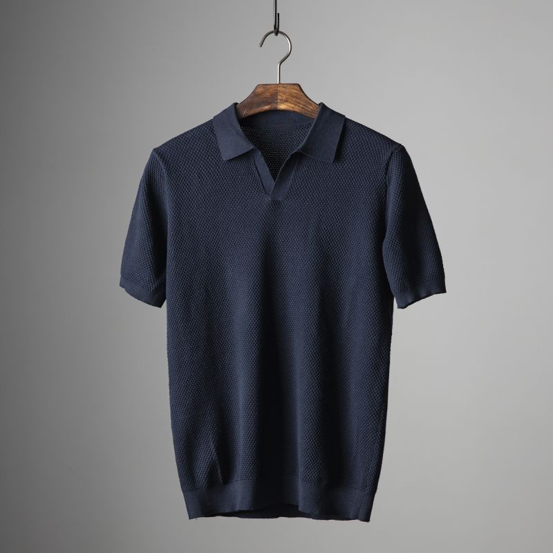 Men's V-neck polo shirt with short sleeves