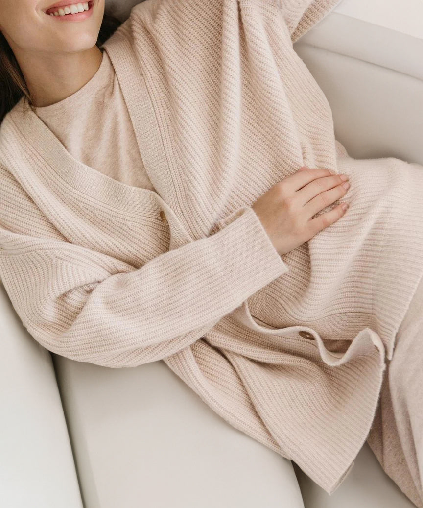 Women's Oversized Button Cardigan with Cozy Ribbed Knit Texture