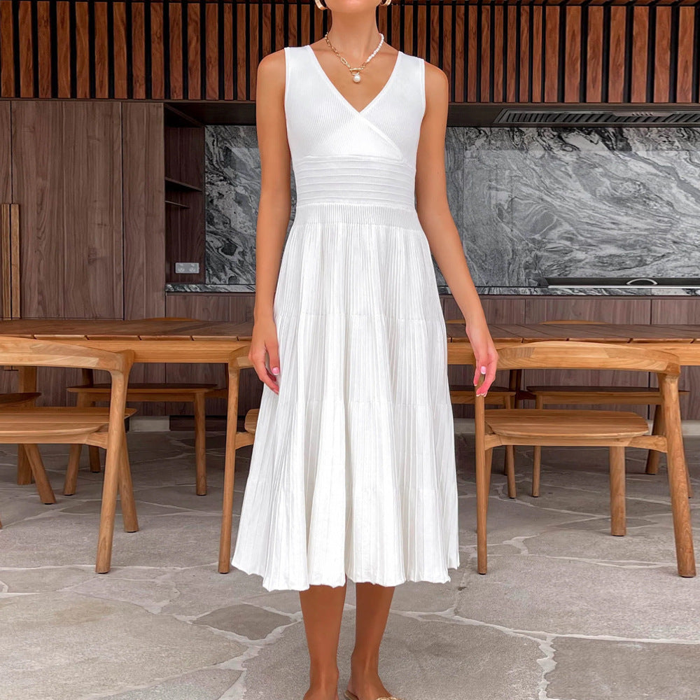 Women's Sleeveless Midi Dress with V-Neck and Pleated Skirt
