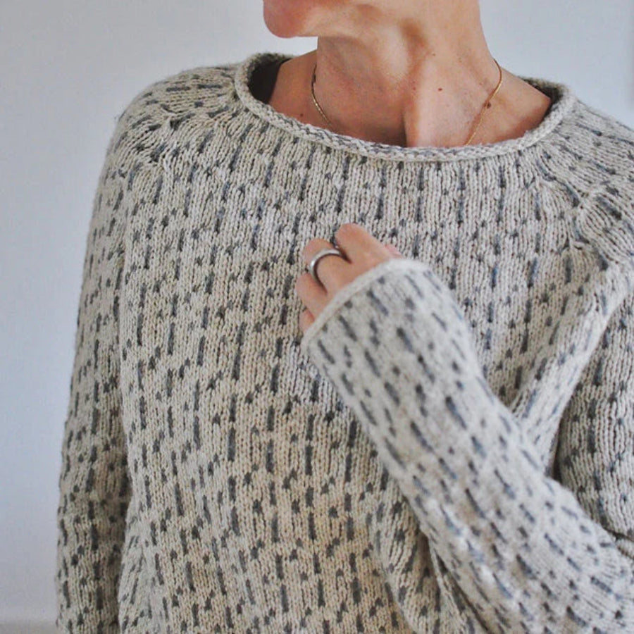 Women’s Round Neck Textured Knit Jumper with Ribbed Hem and Cuffs