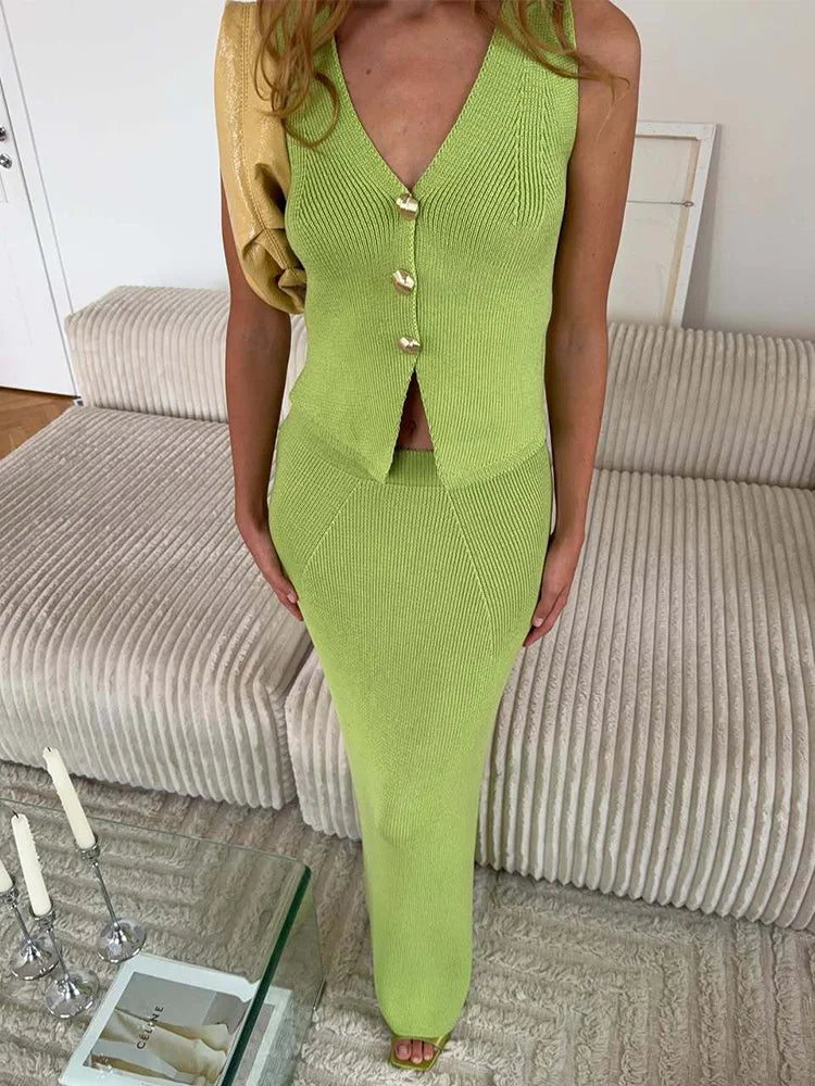 Women's Sleeveless Knit Two-Piece Skirt Set with V-Neck Top