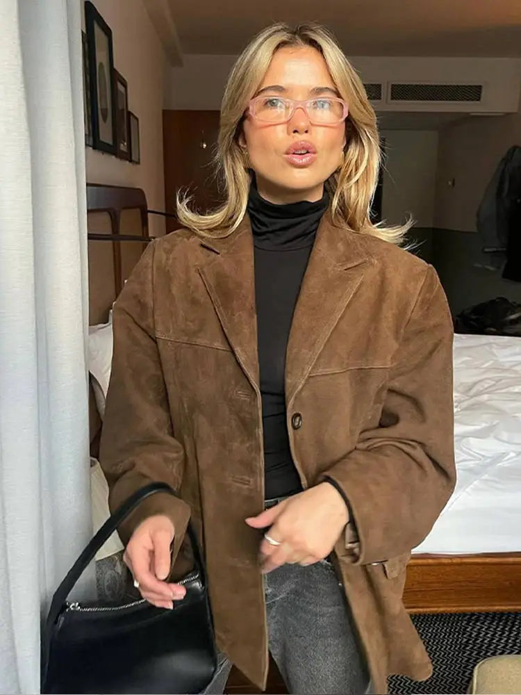 Women's Button-Up Winter Jacket with Oversized Fit and Pockets