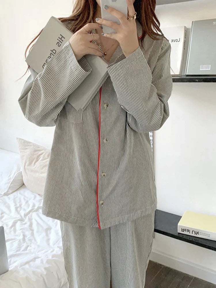 Women's 2-Piece Pyjama Set with Striped Button-Up Shirt and Trousers