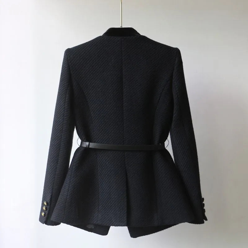 Women's wool coat with button closure