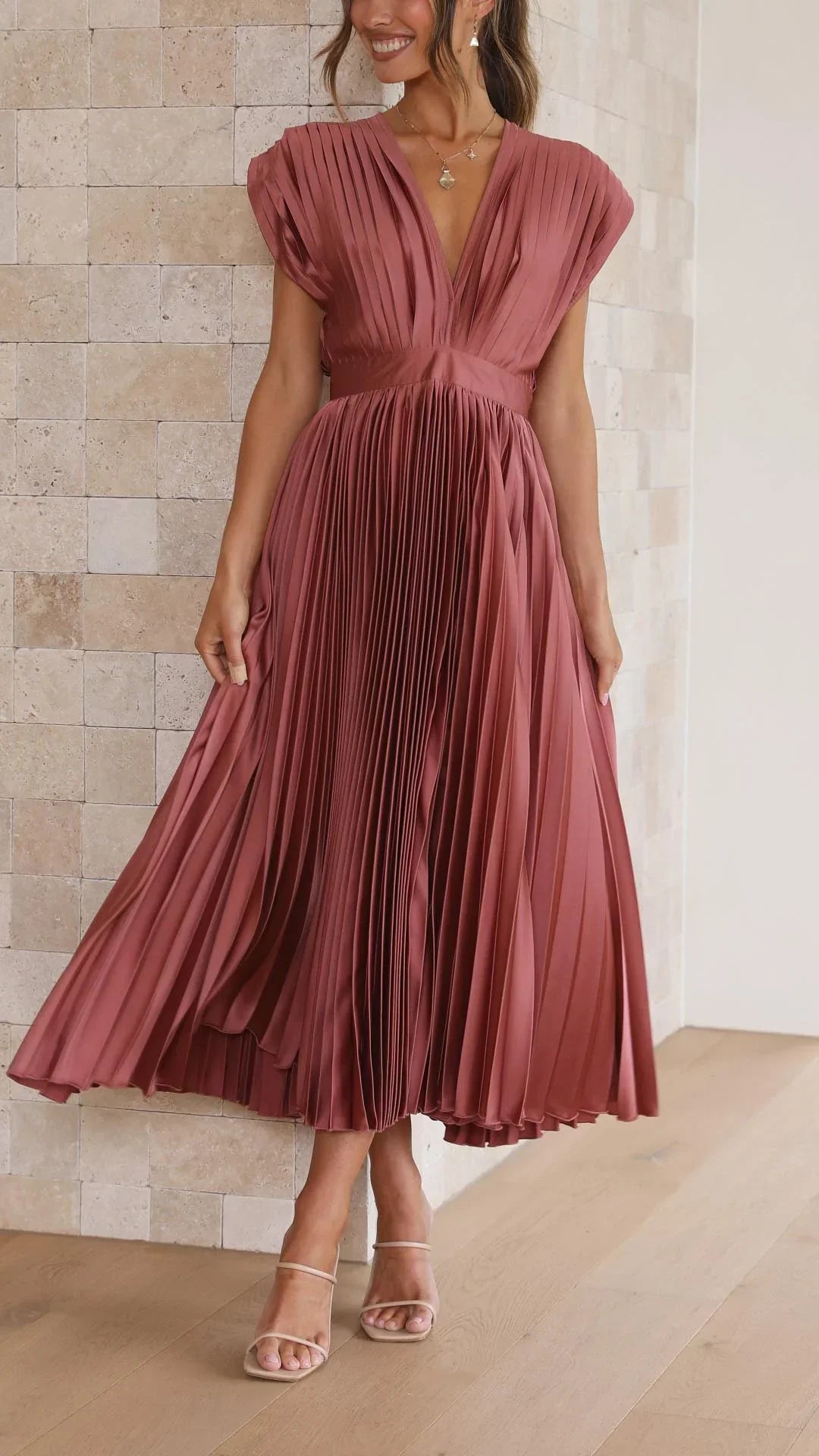 Women's Pleated V-Neck Maxi Dress