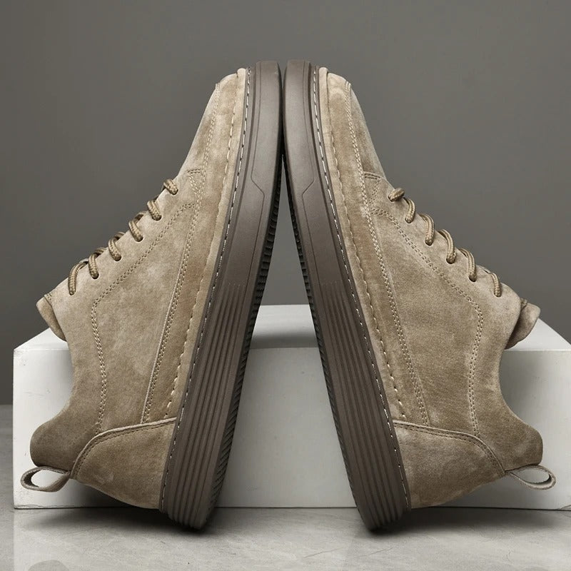 Men’s Casual Lace-Up Sneakers with Contrast Sole and Raised Stitching