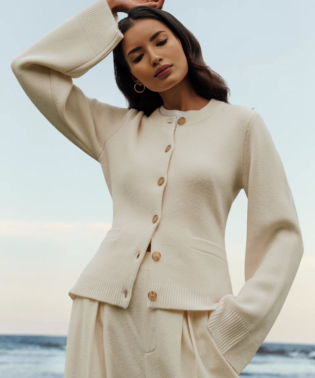 Women's Elegant Button Cardigan with Round Neck and Slim Fit Cut