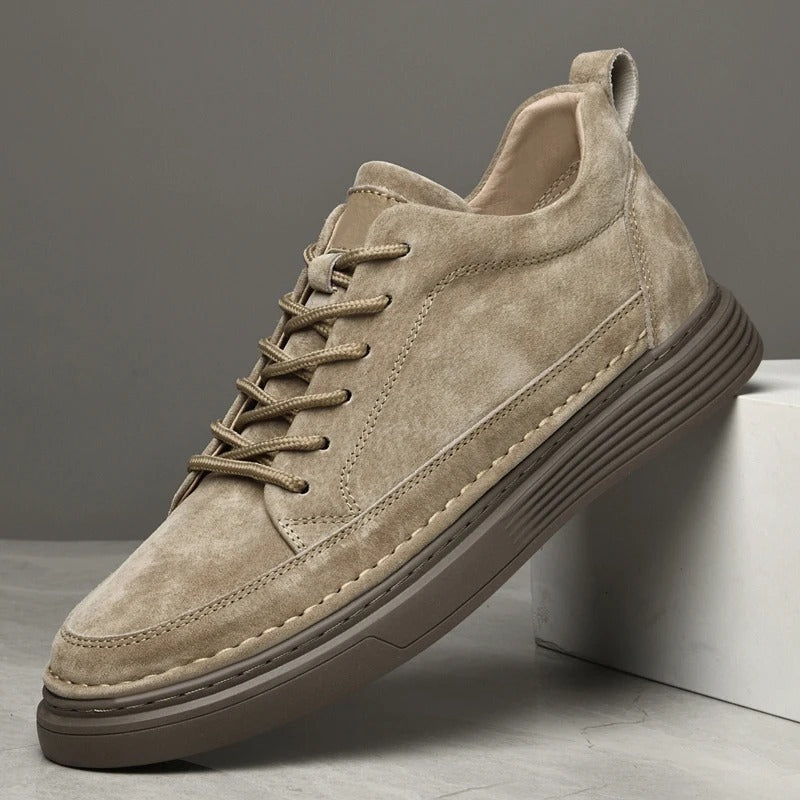Men’s Casual Lace-Up Sneakers with Contrast Sole and Raised Stitching