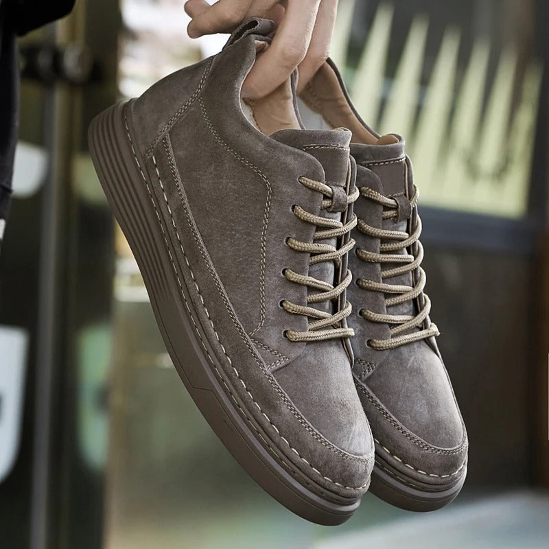 Men’s Casual Lace-Up Sneakers with Contrast Sole and Raised Stitching