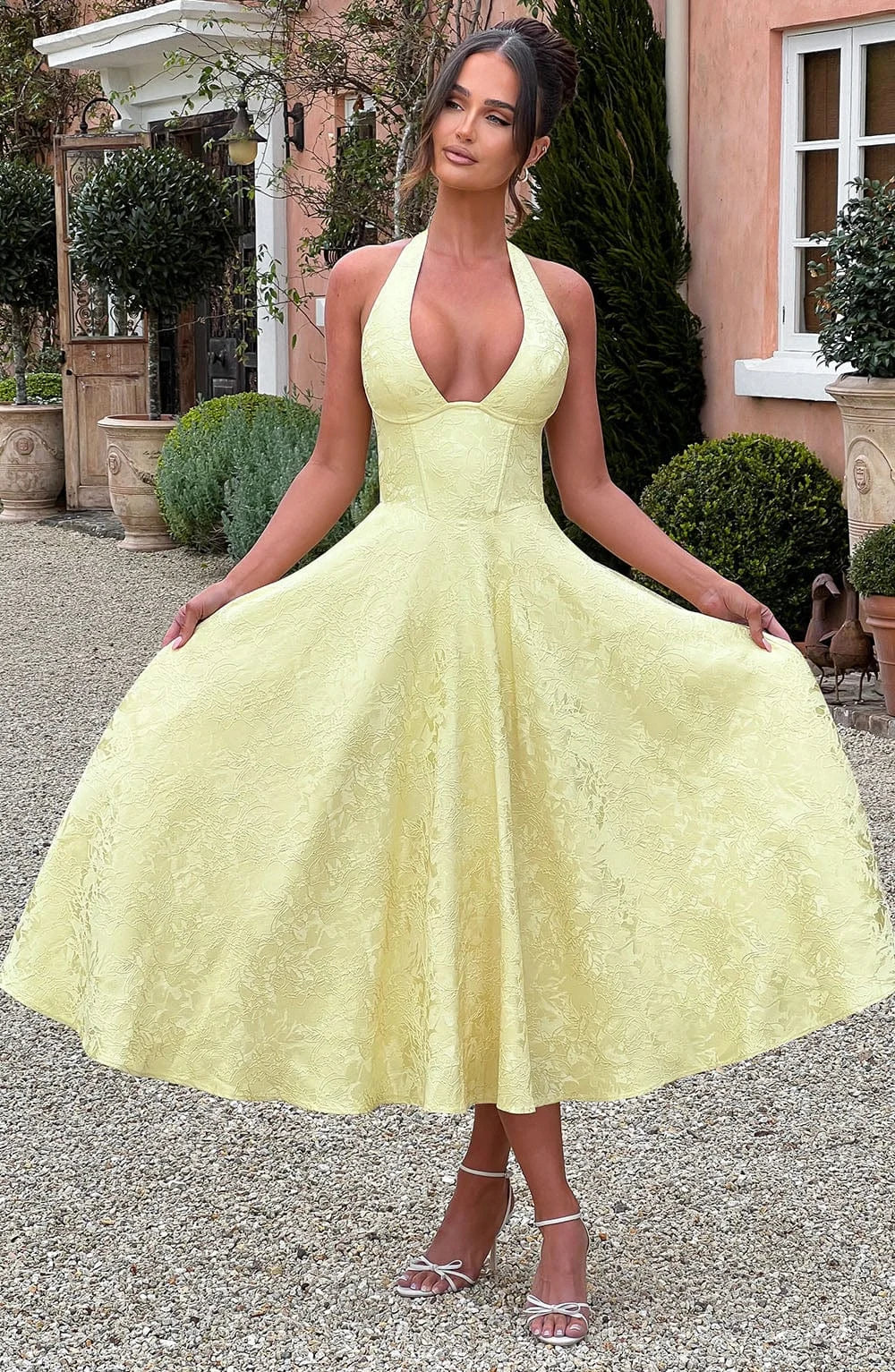 Women's Yellow Halter Pleated Maxi Dress with Fitted Bodice